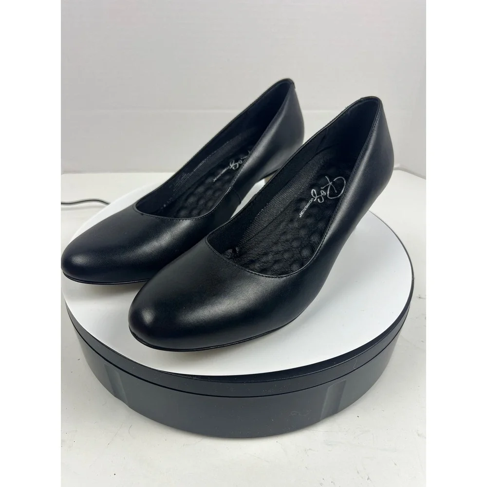 R2‎ Hommerson Womens Black Leather Kitten Pumps 9M Arch Support Comfort Heel